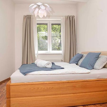 Castle View Apartment With Free Parking Bratislava Ngoại thất bức ảnh