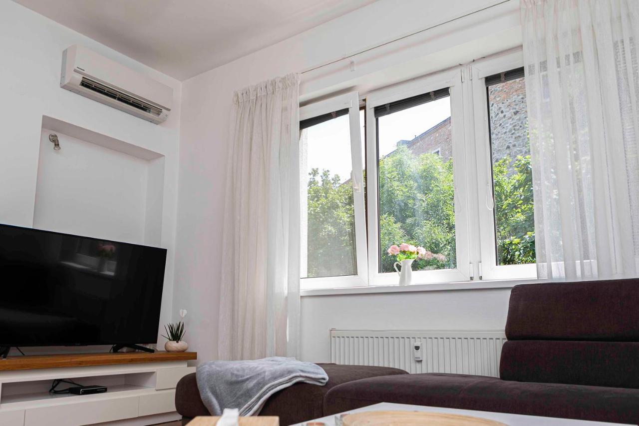 Castle View Apartment With Free Parking Bratislava Ngoại thất bức ảnh