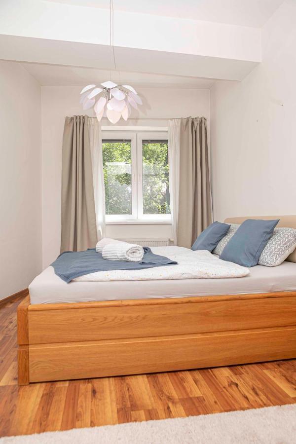 Castle View Apartment With Free Parking Bratislava Ngoại thất bức ảnh